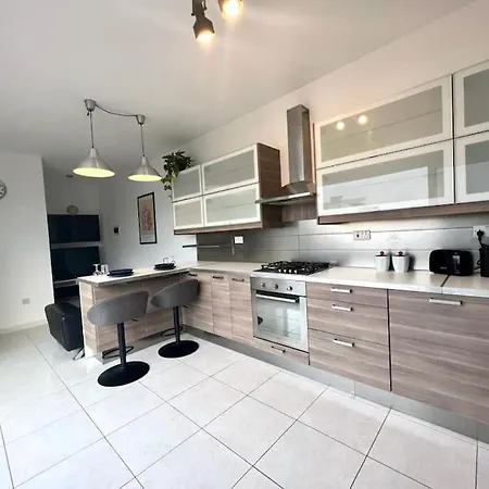 Penthouse With Immense Outdoor Area