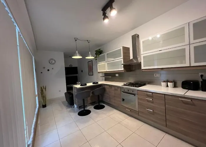 Penthouse With Immense Outdoor Area * Naxxar