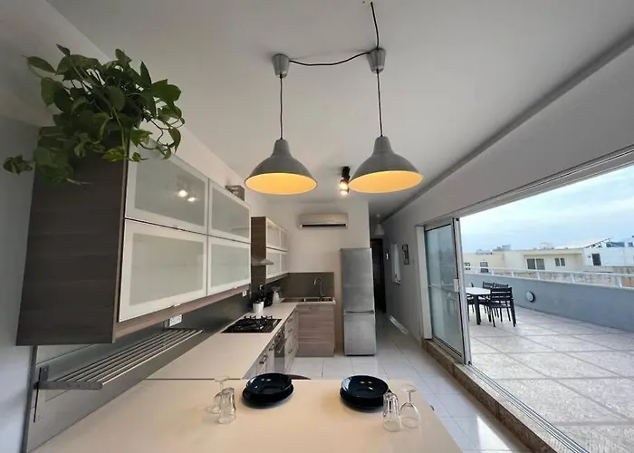 Apartment Penthouse With Immense Outdoor Area Naxxar