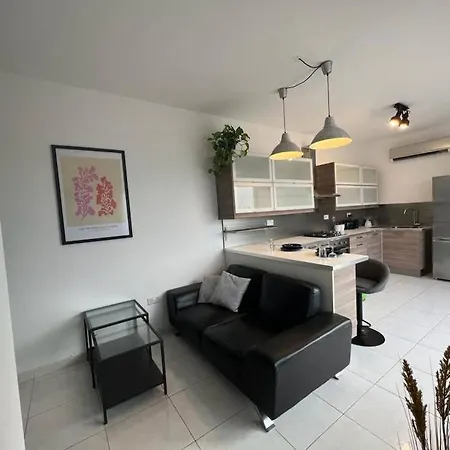 Penthouse With Immense Outdoor Area *