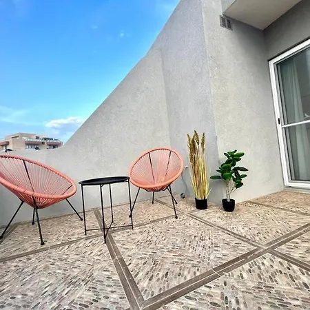 Penthouse With Immense Outdoor Area