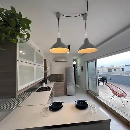 Penthouse With Immense Outdoor Area *